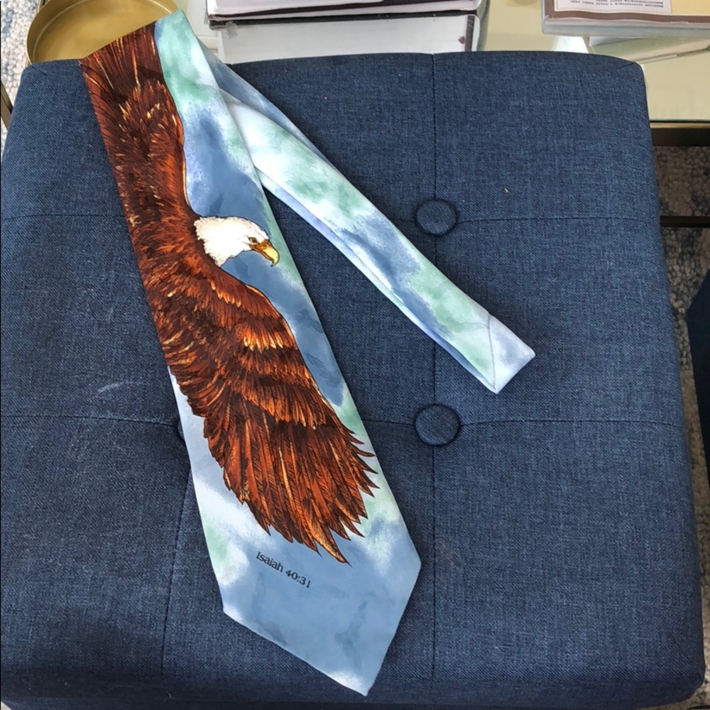 Eagle tie